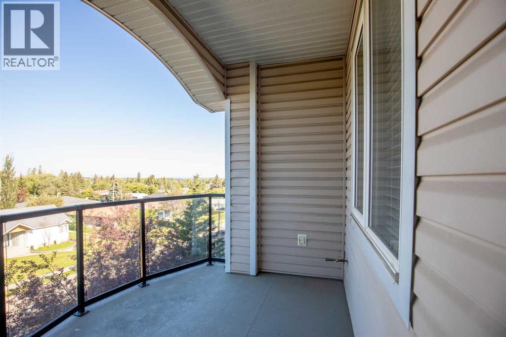 Photo 21 of 405 4707 50 Street, Sylvan Lake AB