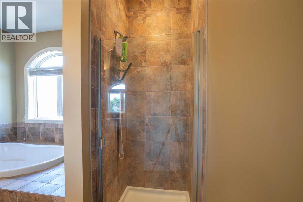 Photo 12 of 405 4707 50 Street, Sylvan Lake AB