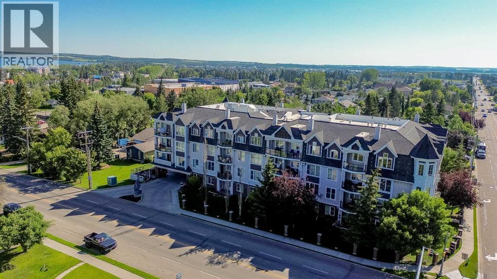 Photo 7 of 405 4707 50 Street, Sylvan Lake AB