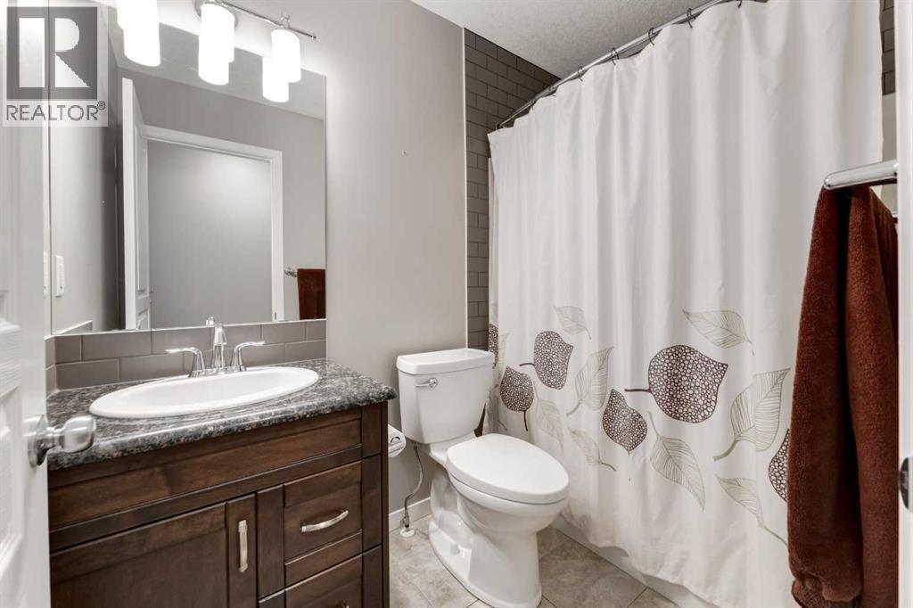 Single Family House for Sale in  Auburn Glen Common SE Auburn Bay Calgary 