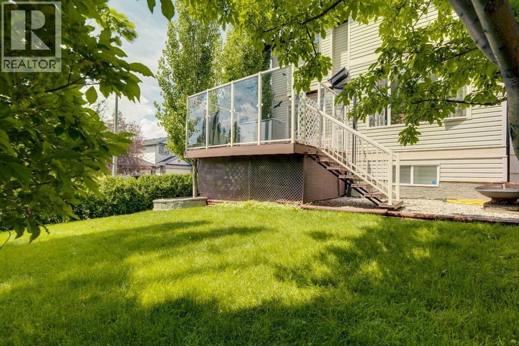 Single Family House for Sale in  Rockbluff Place NW Rocky Ridge Calgary 