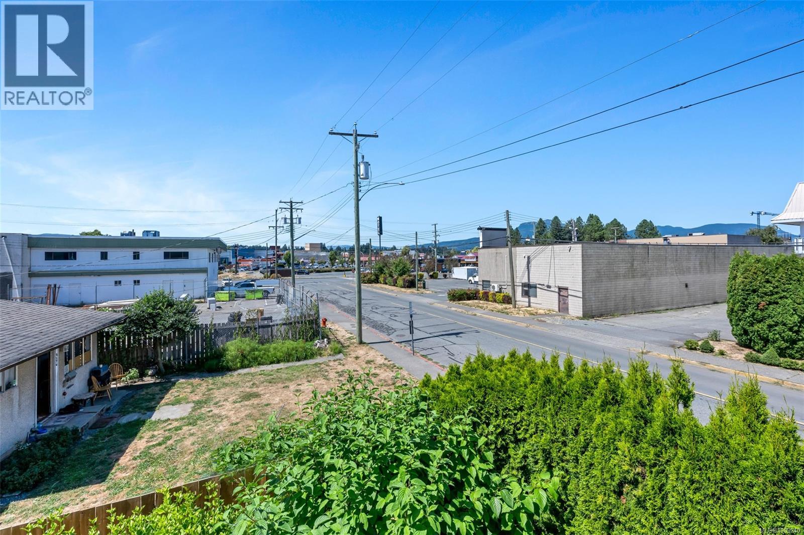 Photo 29 of 207 2568 Dingwall St, Duncan BC