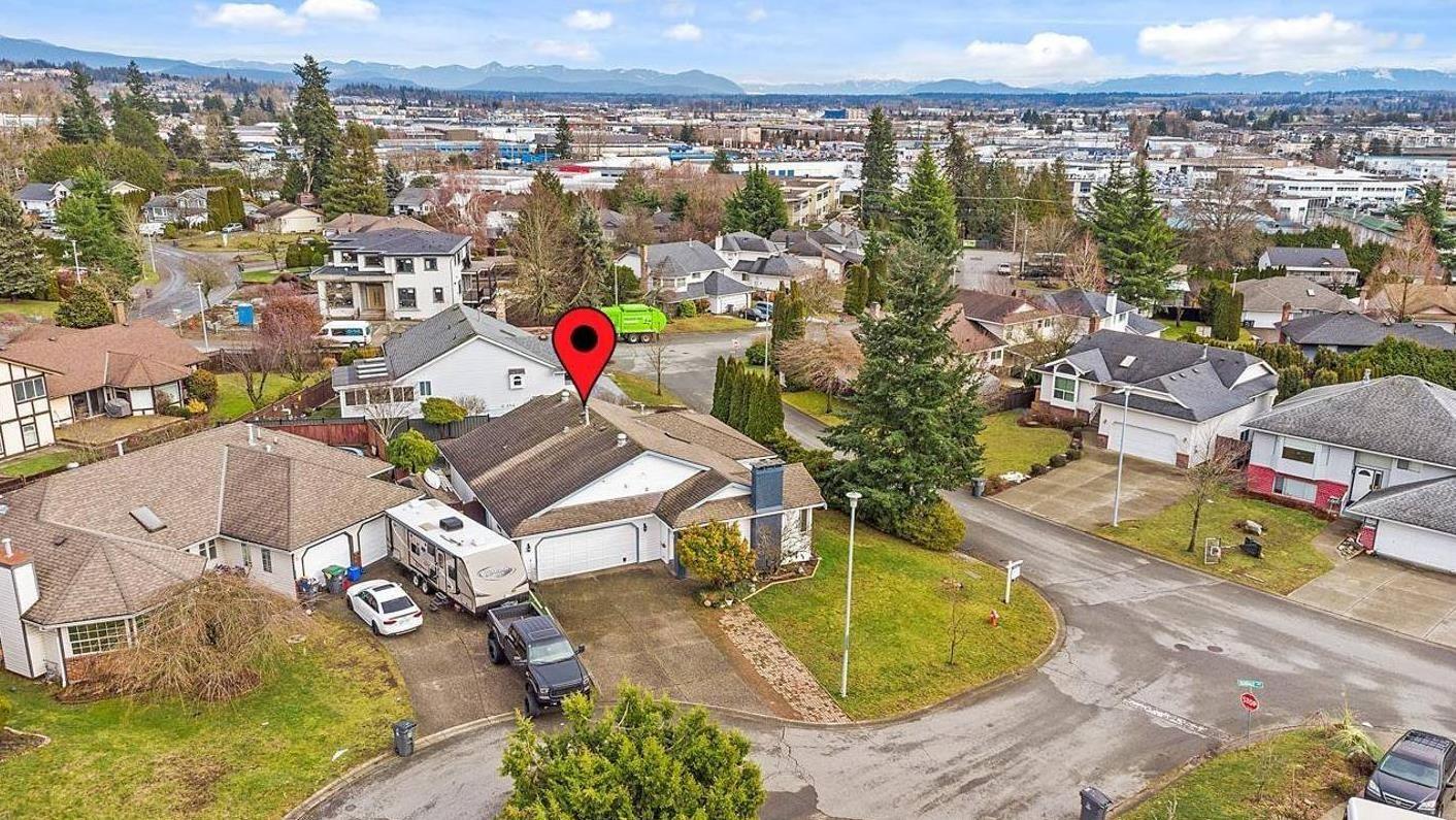 Photo 23 of 19093 Sundale Court, Surrey BC