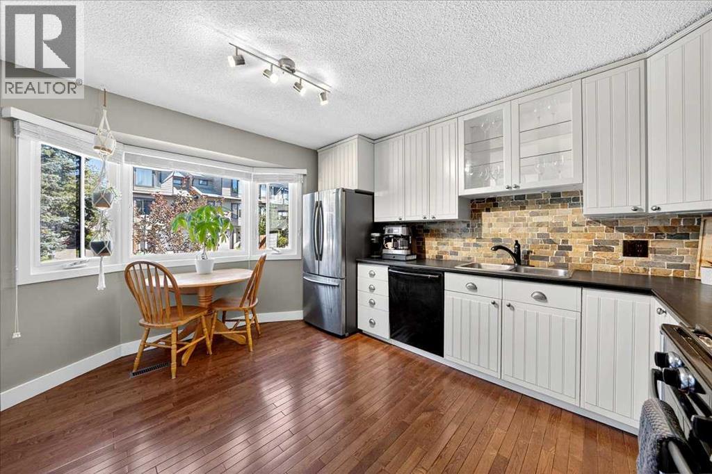 Single Family House for Sale in   Glamis Drive SW Glamorgan Calgary 