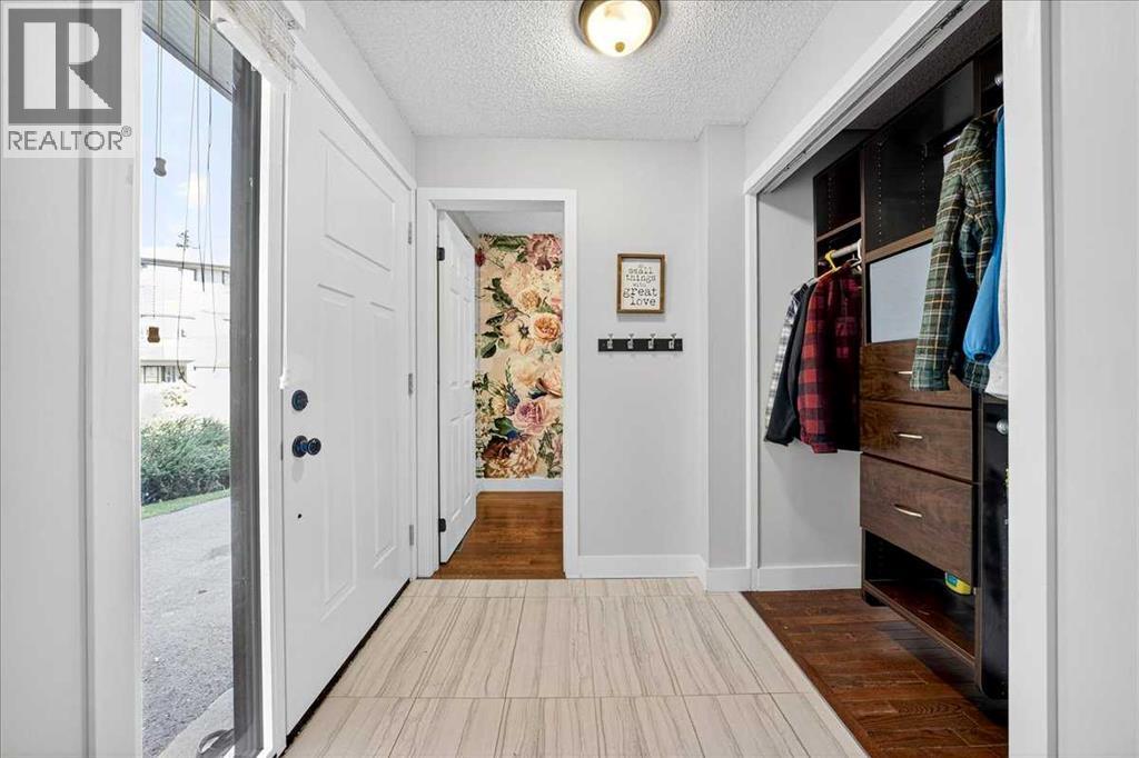 Single Family House for Sale in   Glamis Drive SW Glamorgan Calgary 