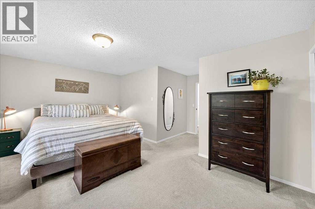 Single Family House for Sale in   Glamis Drive SW Glamorgan Calgary 
