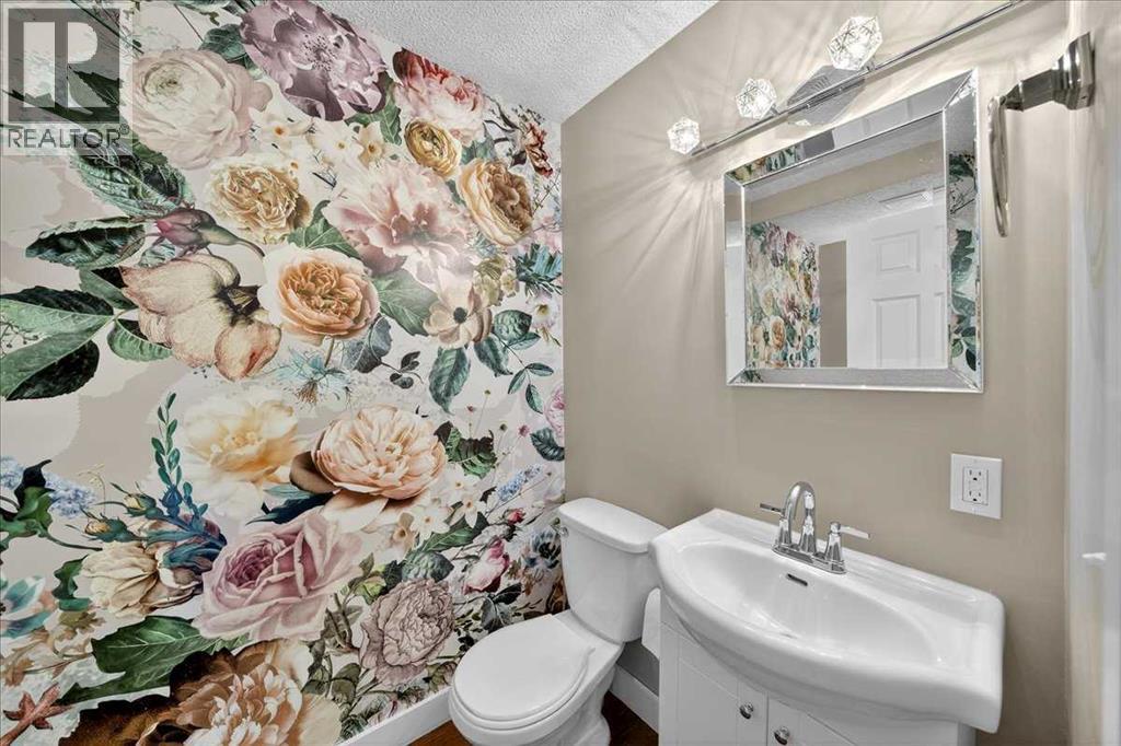 Single Family House for Sale in   Glamis Drive SW Glamorgan Calgary 