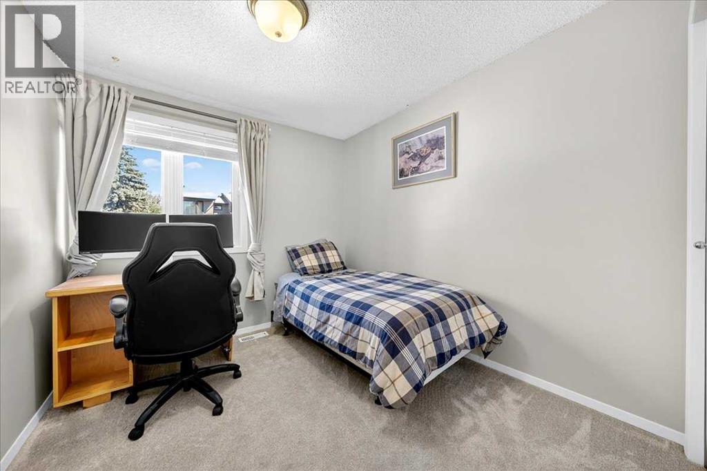 Single Family House for Sale in   Glamis Drive SW Glamorgan Calgary 