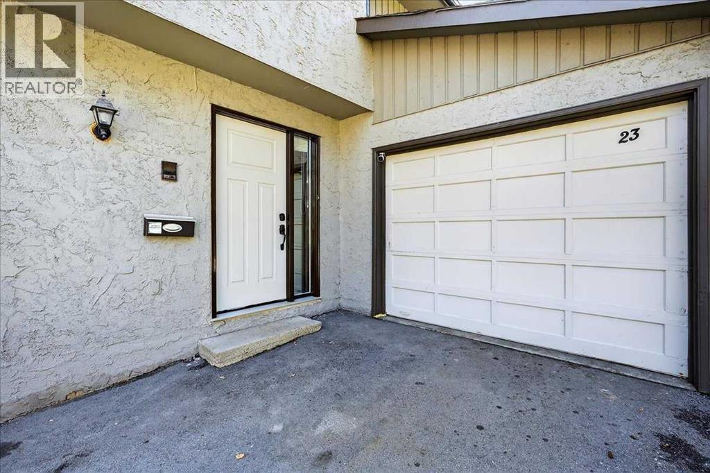 Single Family House for Sale in   Glamis Drive SW Glamorgan Calgary 