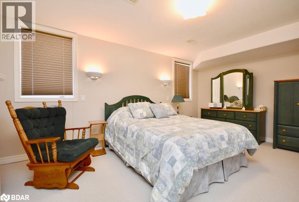 Photo 2 of 167 Crompton Drive, Barrie ON