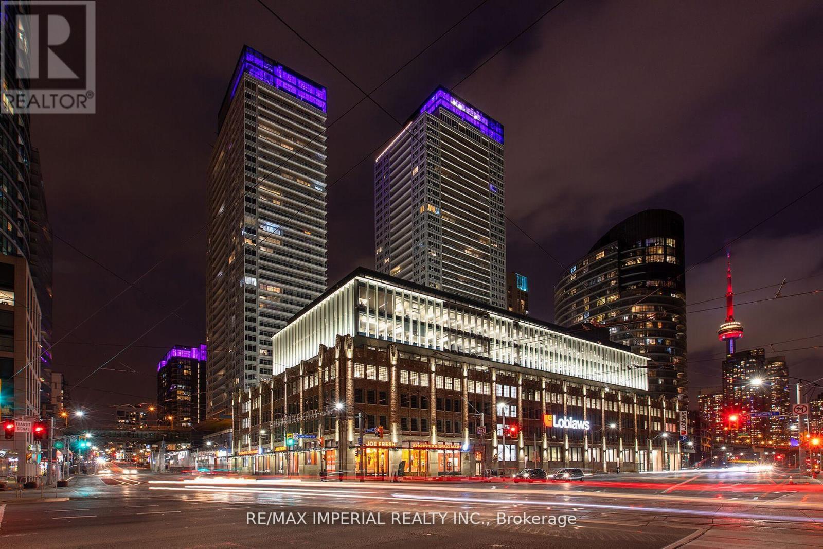 Photo 13 of 611 19 Bathurst Street, Toronto ON