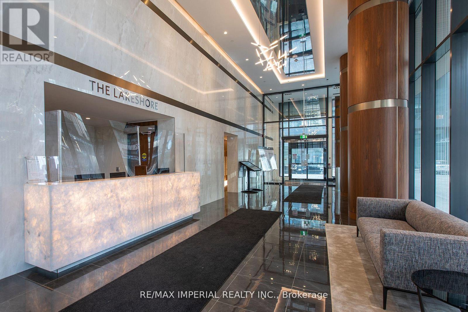 Photo 17 of 611 19 Bathurst Street, Toronto ON