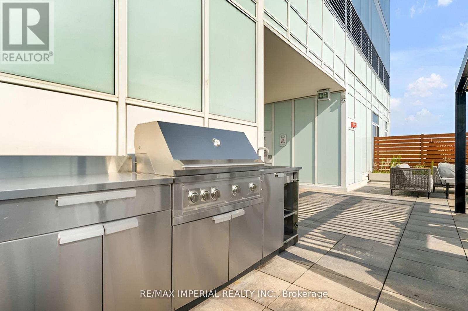 Photo 24 of 611 19 Bathurst Street, Toronto ON