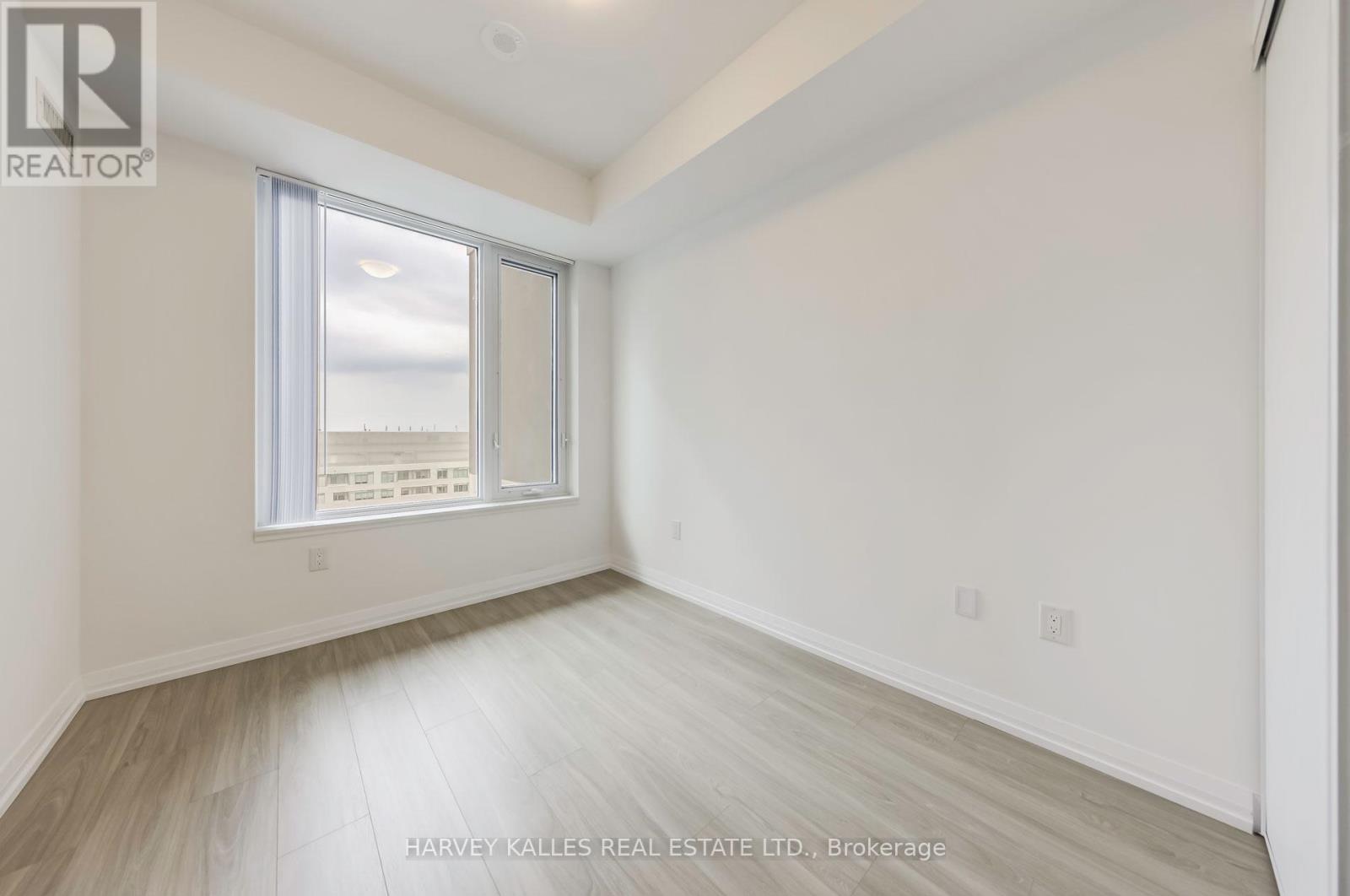 Photo 16 of Ph 03 25 Holly Street, Toronto ON
