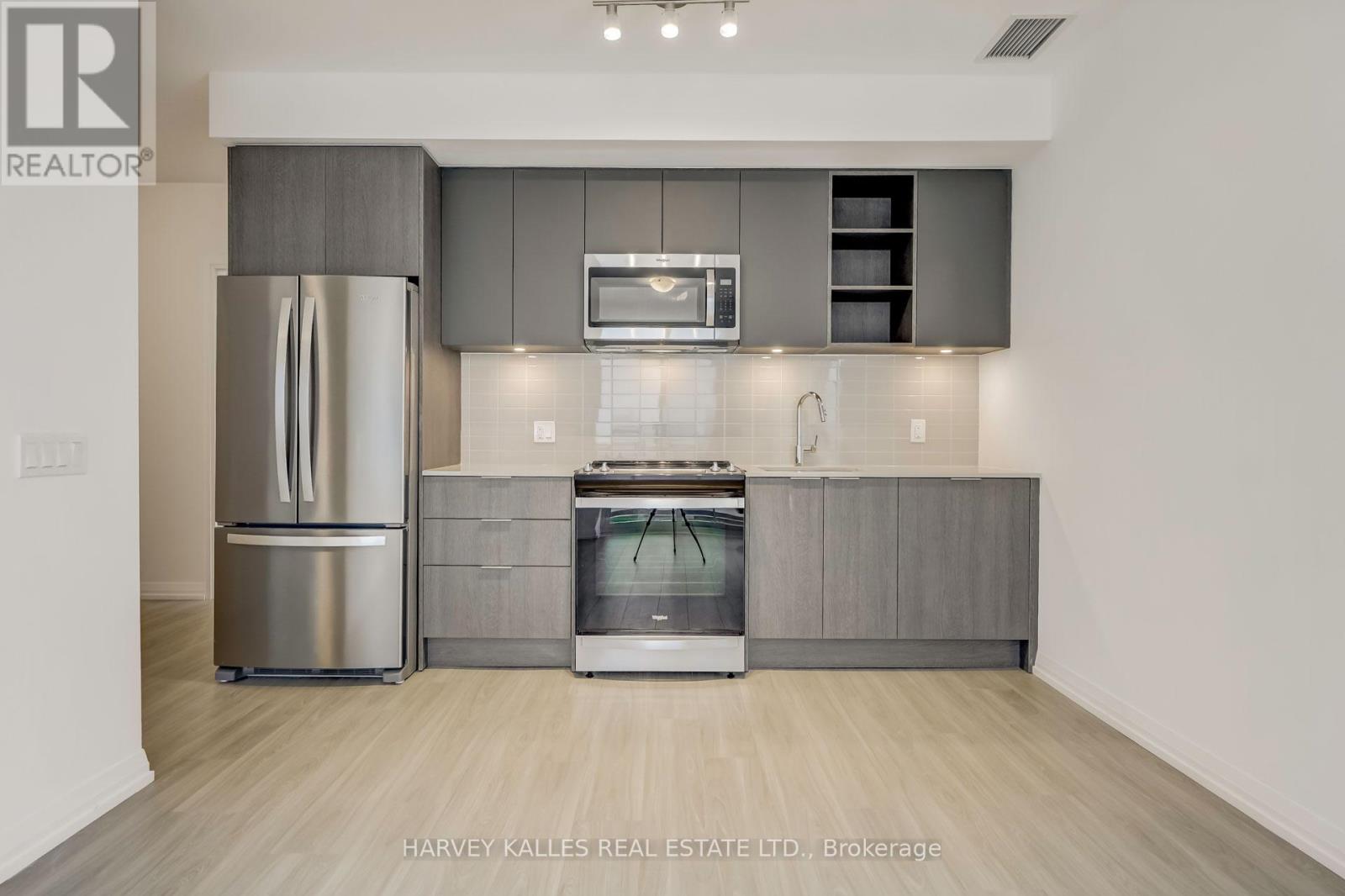 Photo 14 of Ph 03 25 Holly Street, Toronto ON