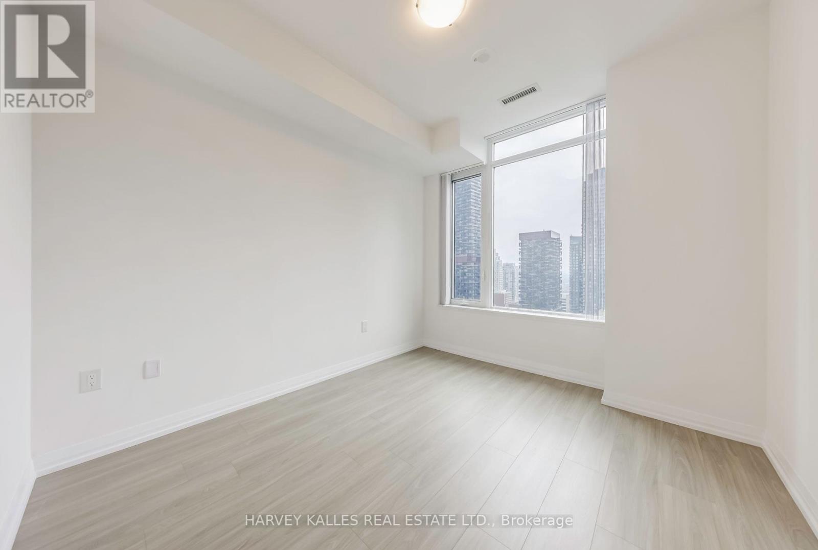 Photo 18 of Ph 03 25 Holly Street, Toronto ON