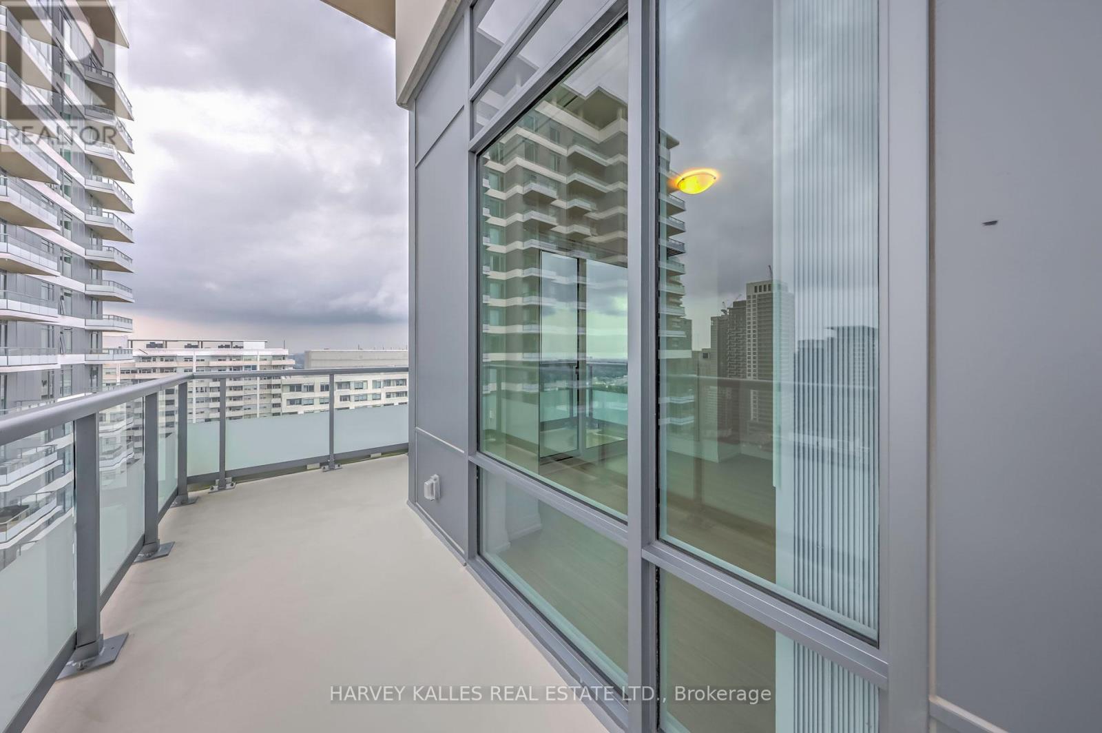 Photo 9 of Ph 03 25 Holly Street, Toronto ON