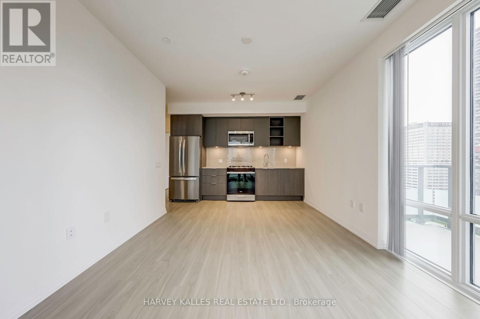 Photo 2 of Ph 03 25 Holly Street, Toronto ON