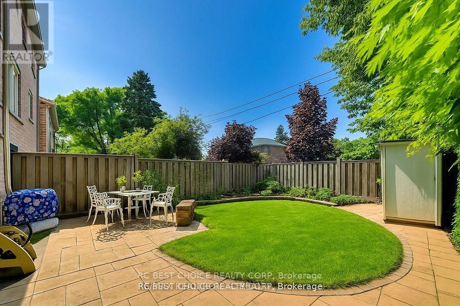 Photo 2 of Main Floor 162 B Finch Avenue E, Toronto ON