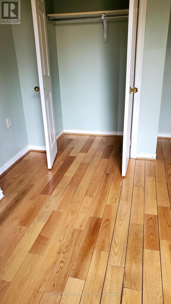 Photo 14 of Main Floor 162 B Finch Avenue E, Toronto ON