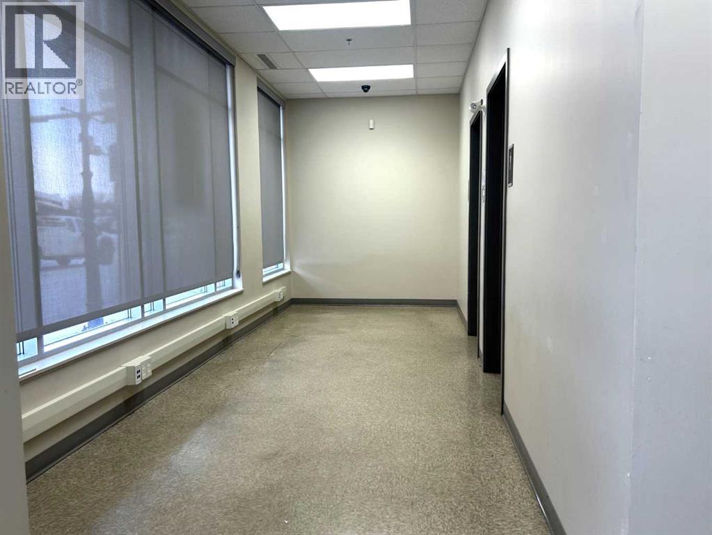 Photo 2 of 657 3 Street Se, Medicine Hat AB