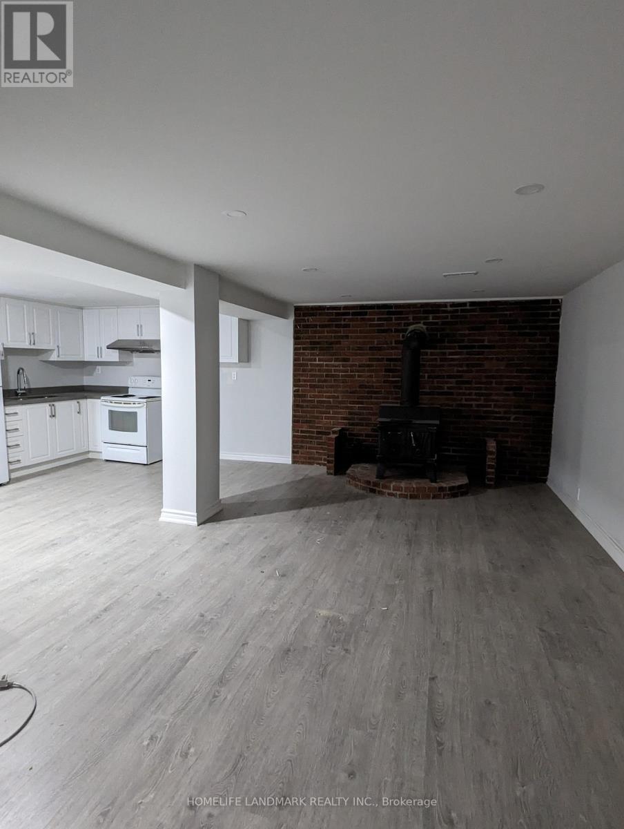 Photo 8 of 168 Lynnbrook Lower Level Drive, Toronto ON