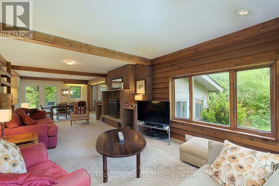 Photo 33 of 5 Shepherd Road, Whitby ON
