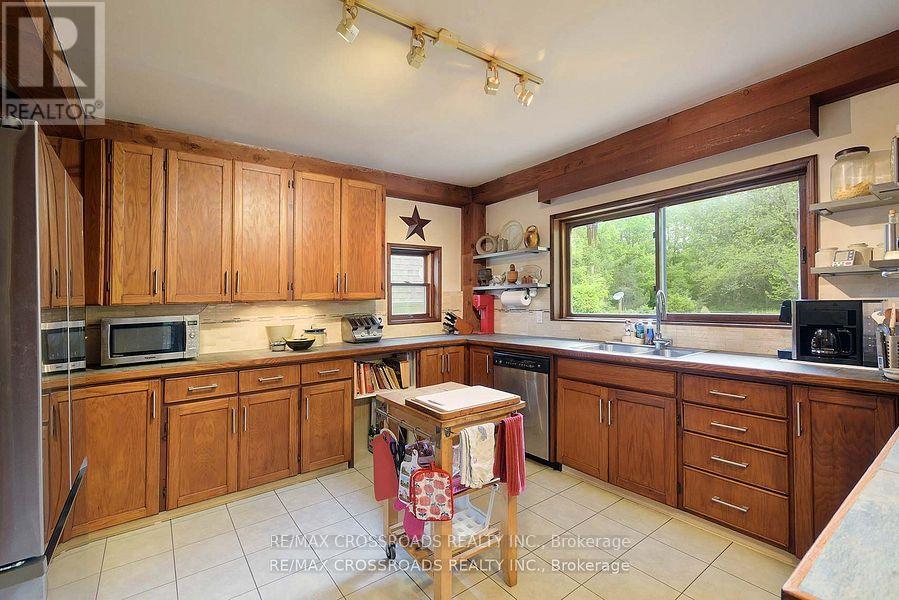 Photo 16 of 5 Shepherd Road, Whitby ON