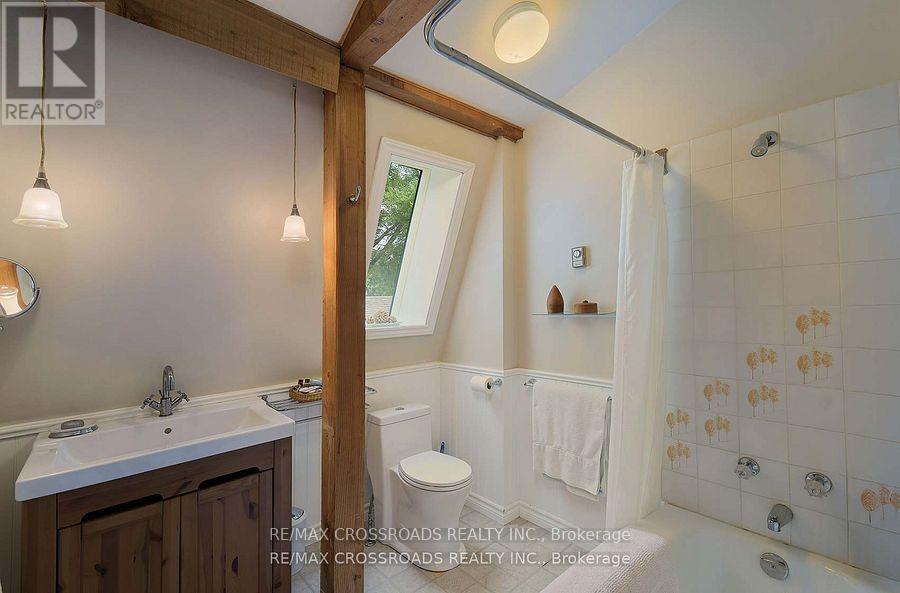 Photo 41 of 5 Shepherd Road, Whitby ON