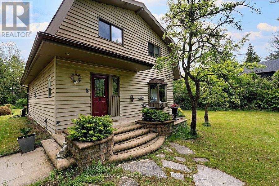 Photo 45 of 5 Shepherd Road, Whitby ON