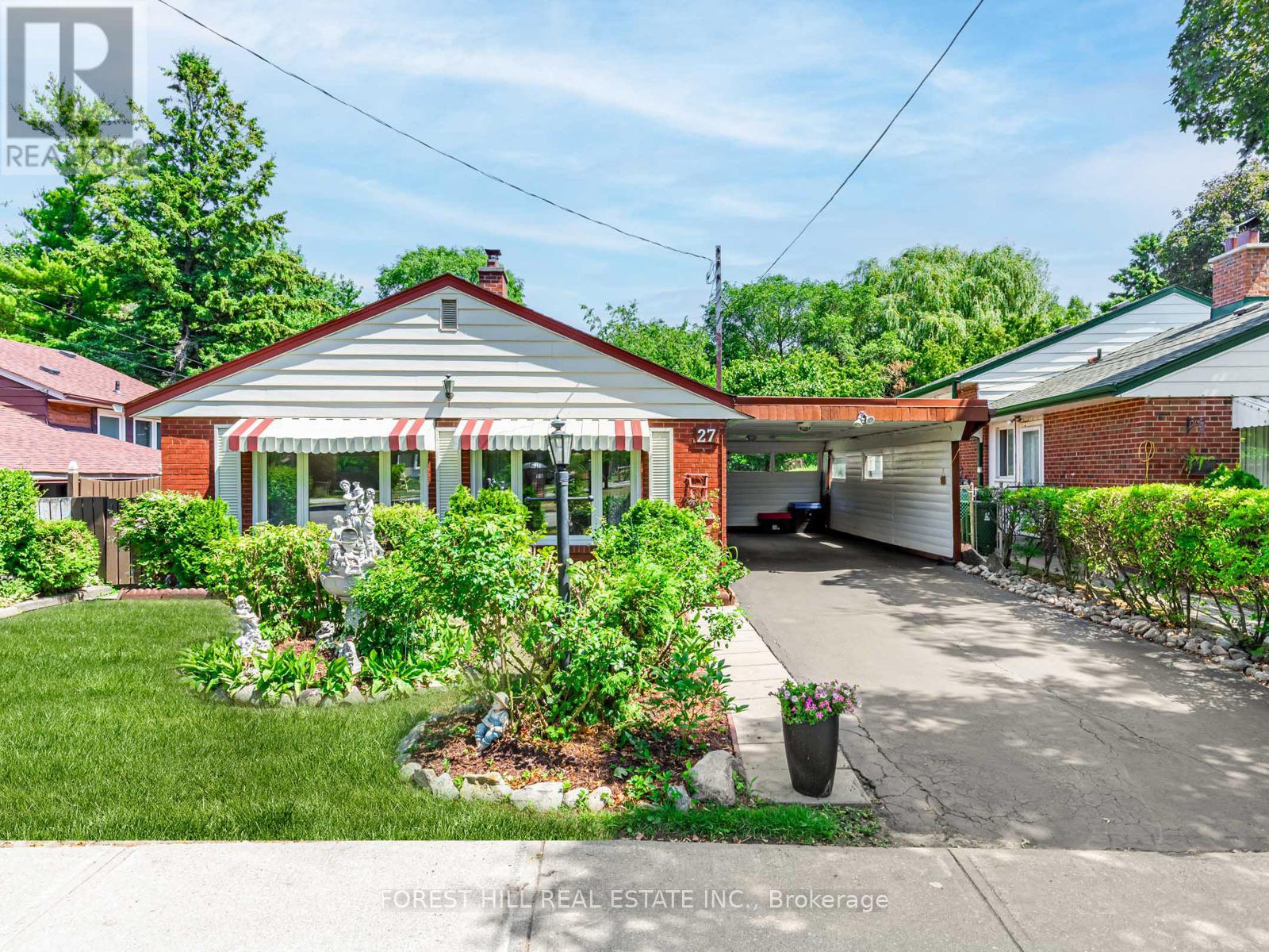 Photo 22 of 27 Fitzgibbon Avenue, Toronto ON