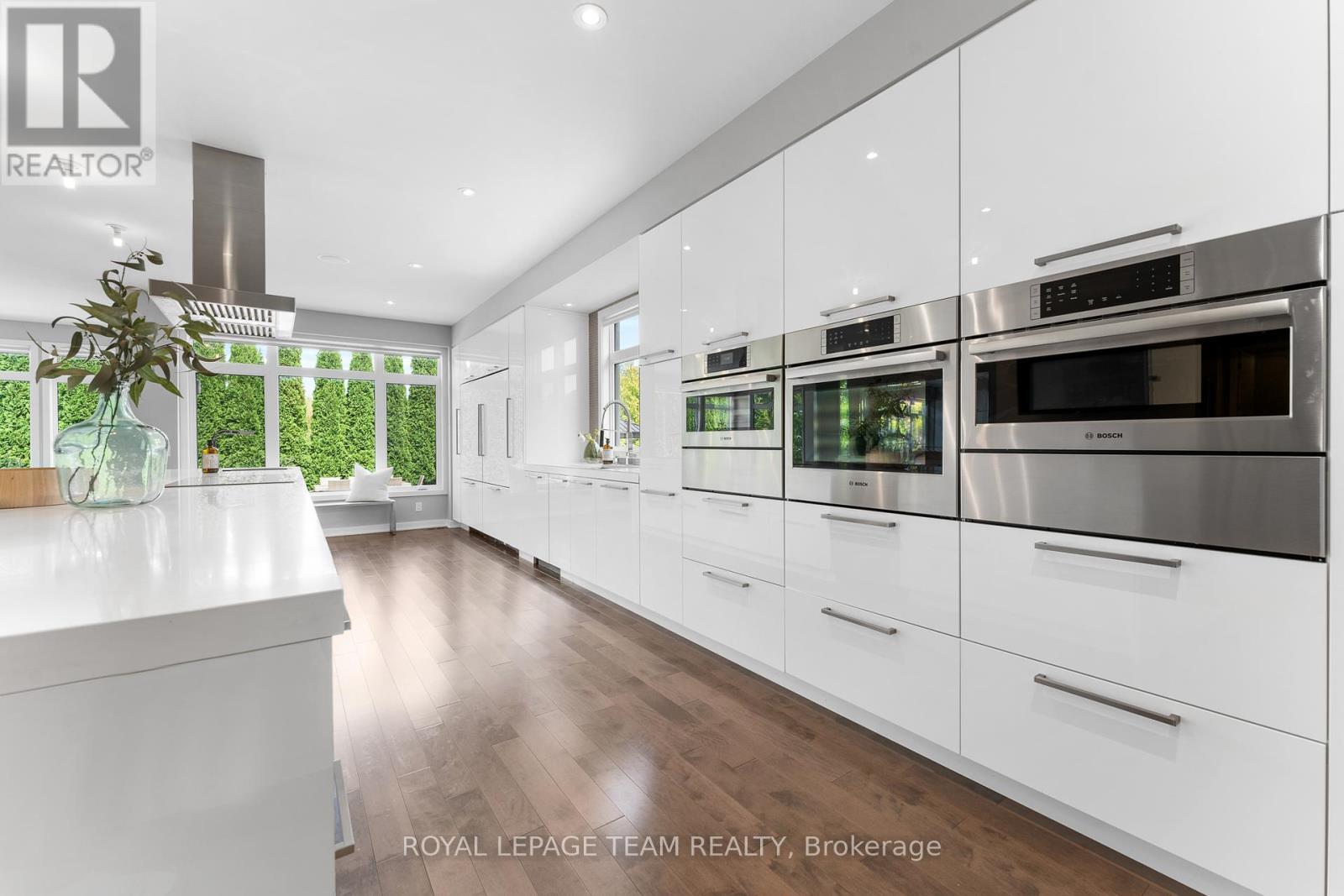 Photo 5 of 250 Sunnyridge Crescent, Ottawa ON