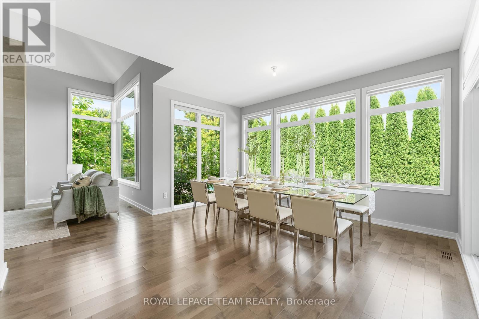 Photo 35 of 250 Sunnyridge Crescent, Ottawa ON