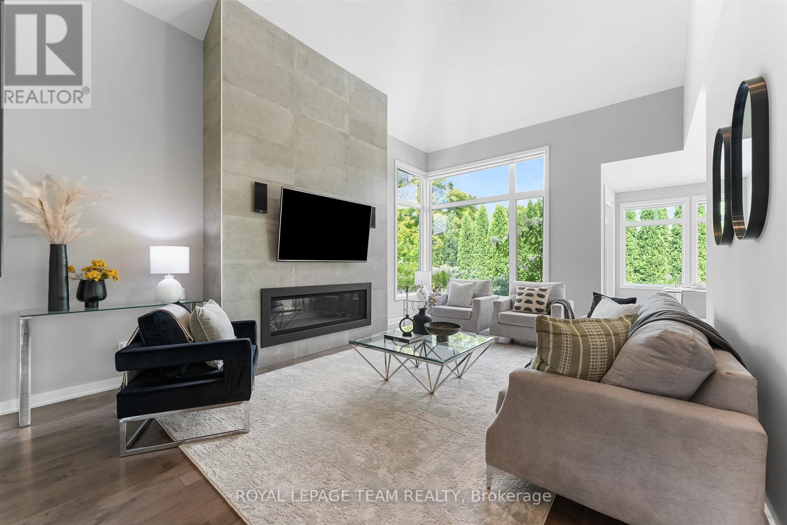 Photo 20 of 250 Sunnyridge Crescent, Ottawa ON