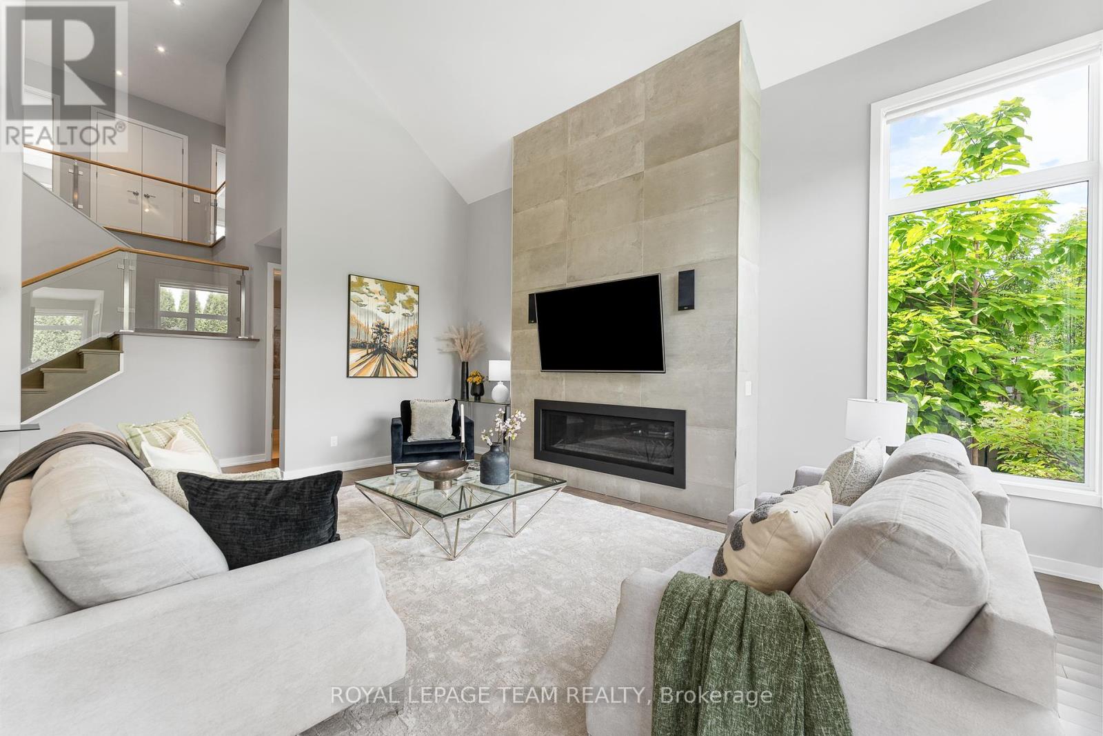 Photo 6 of 250 Sunnyridge Crescent, Ottawa ON