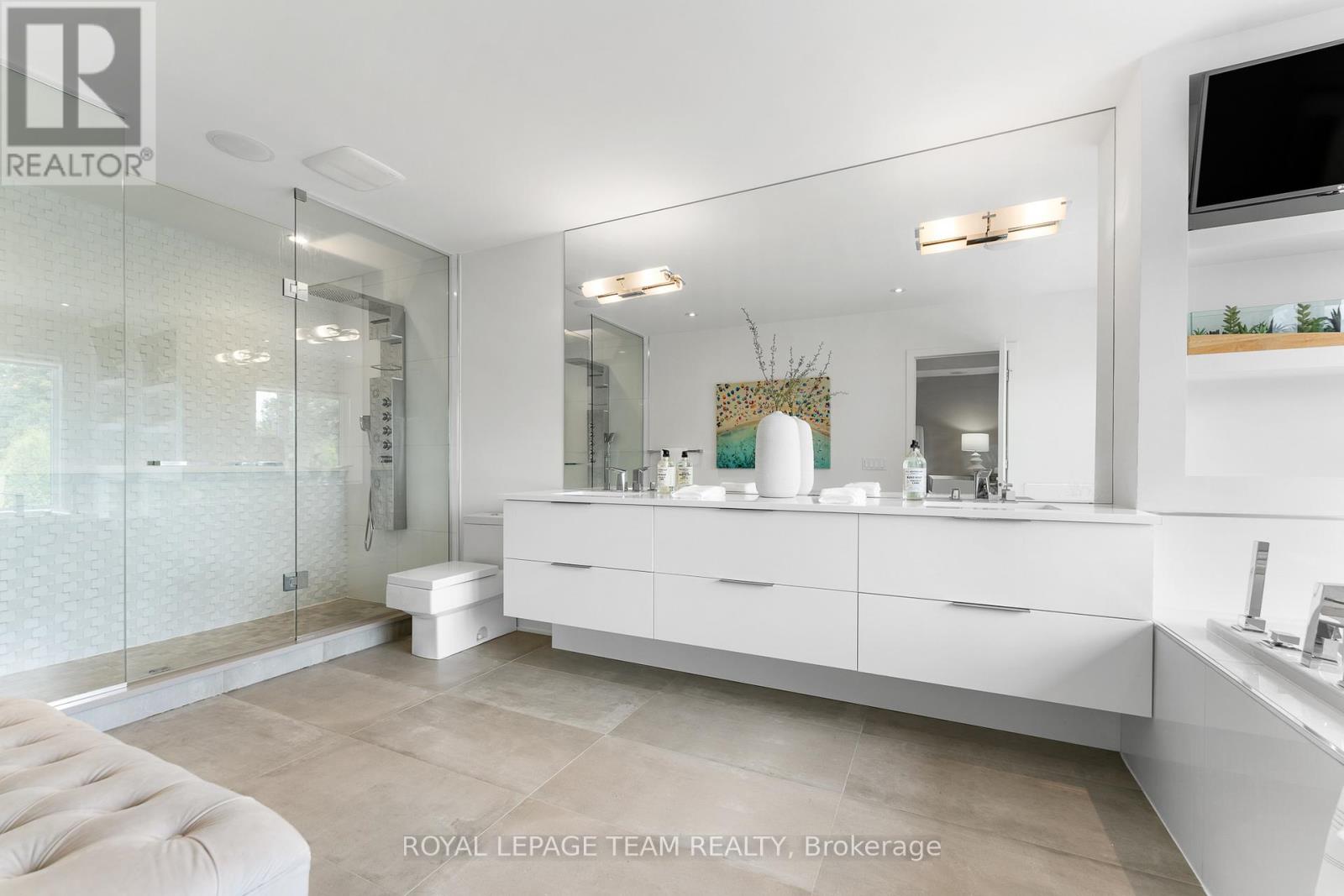 Photo 14 of 250 Sunnyridge Crescent, Ottawa ON