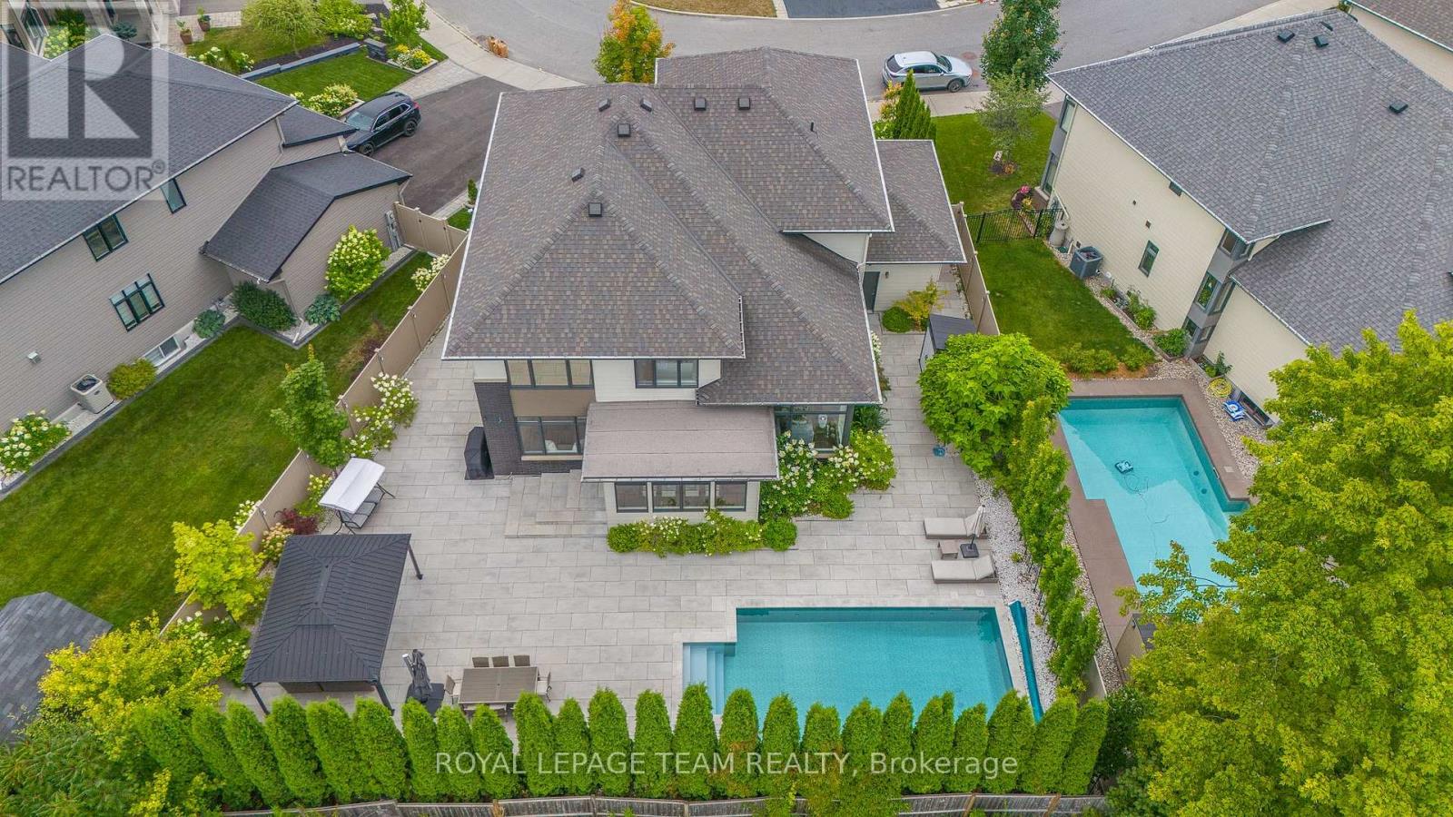 Photo 16 of 250 Sunnyridge Crescent, Ottawa ON