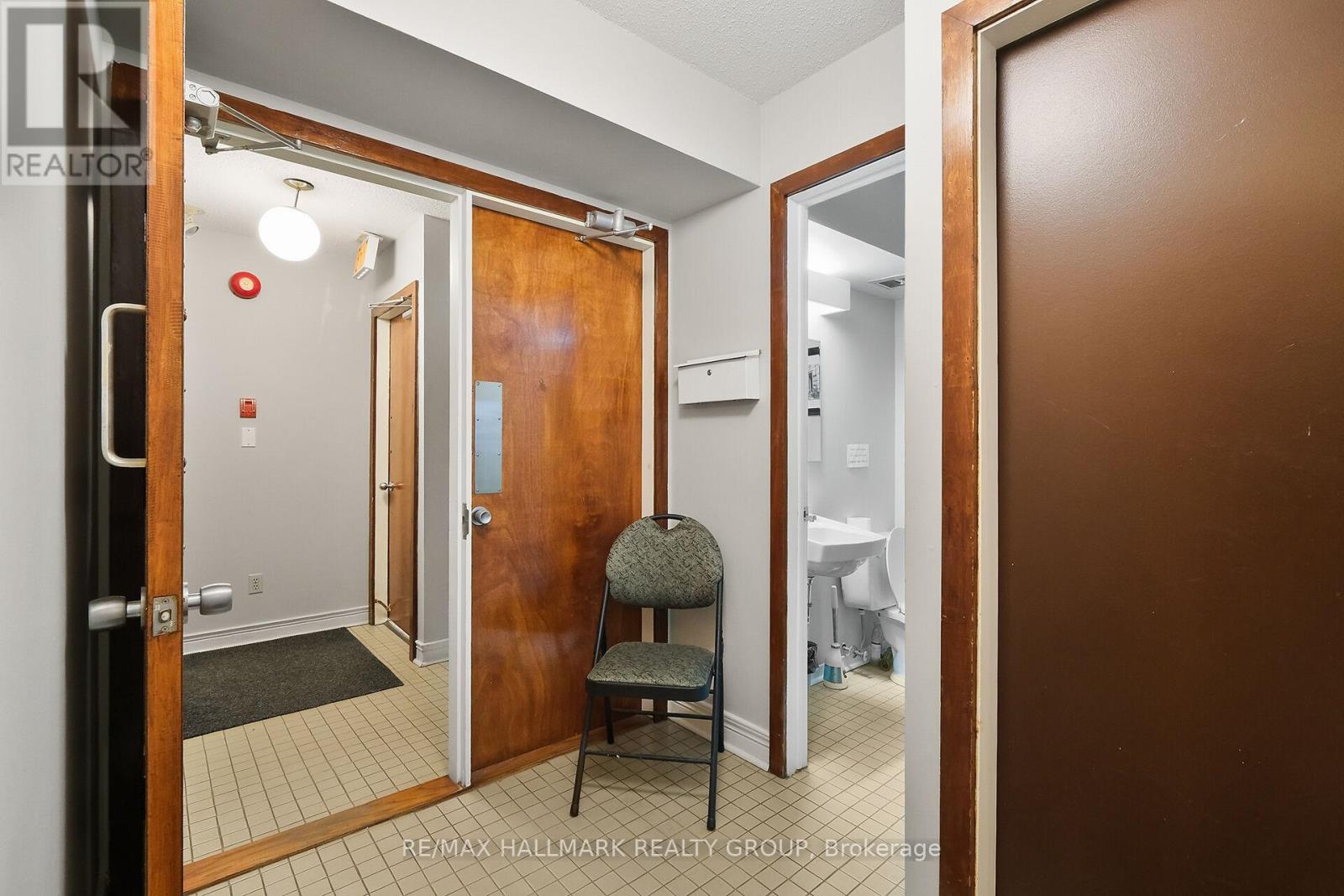 Photo 28 of 202 117 Murray Street, Ottawa ON