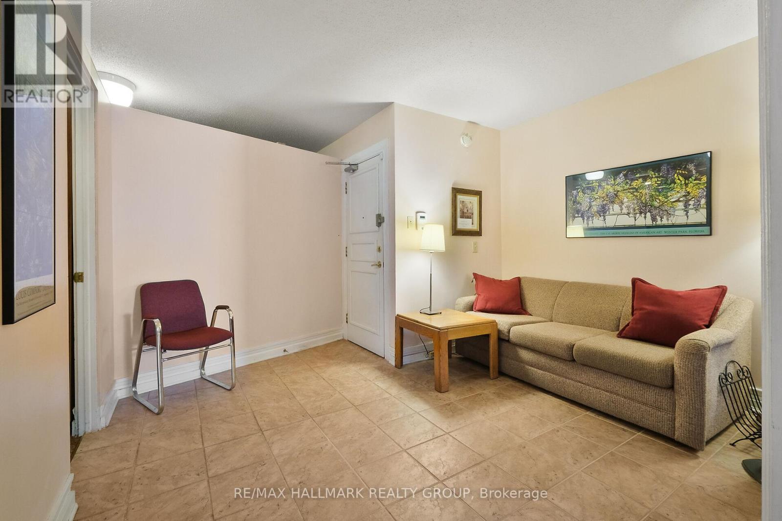 Photo 27 of 202 117 Murray Street, Ottawa ON