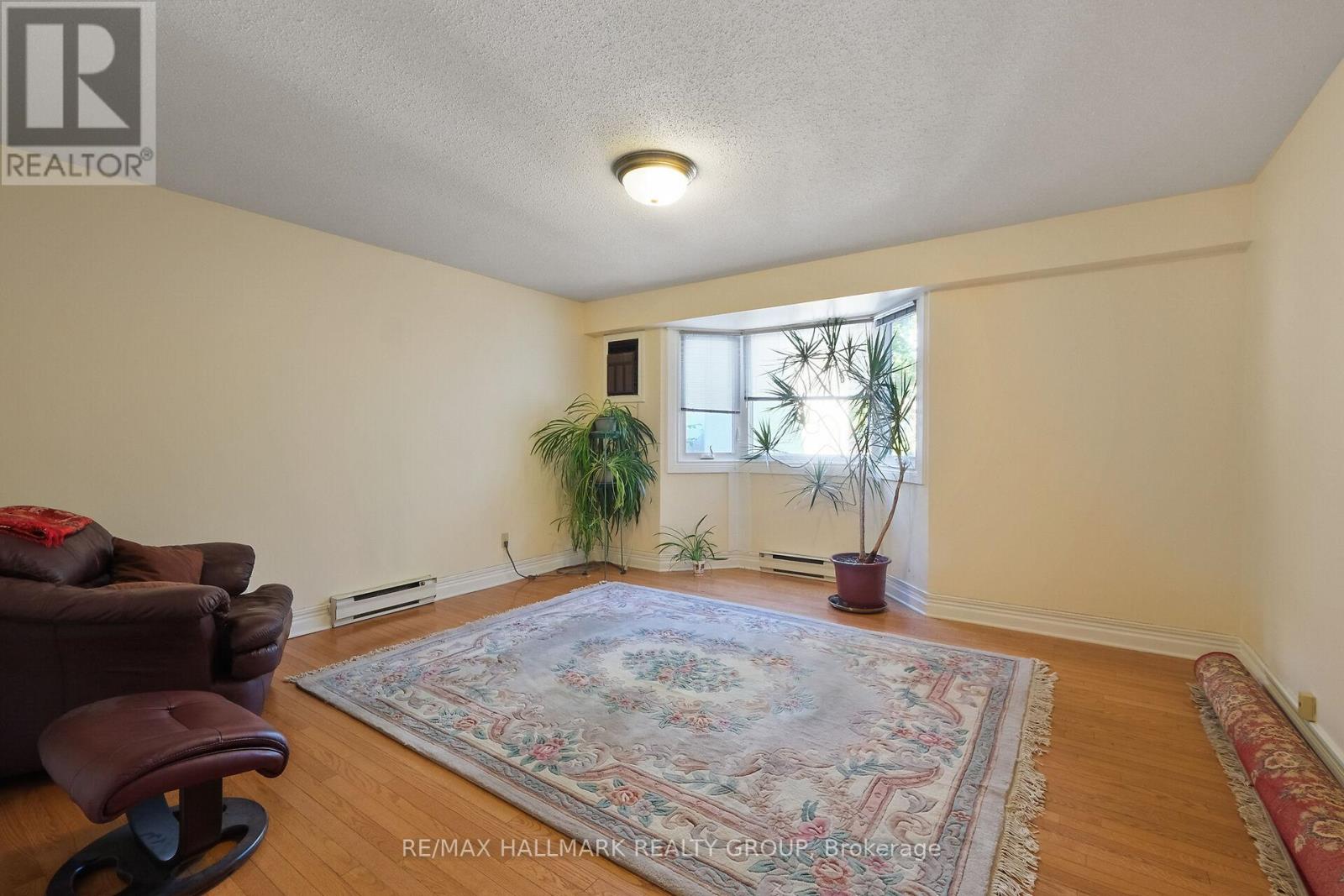 Photo 10 of 202 117 Murray Street, Ottawa ON