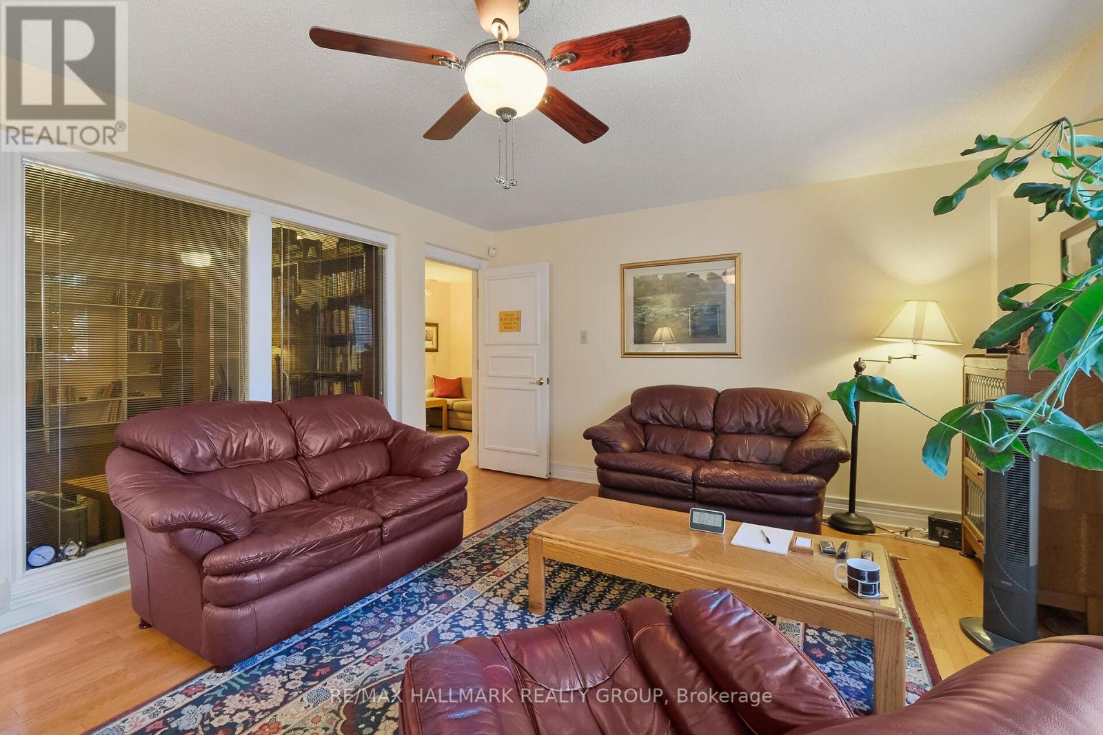 Photo 3 of 202 117 Murray Street, Ottawa ON
