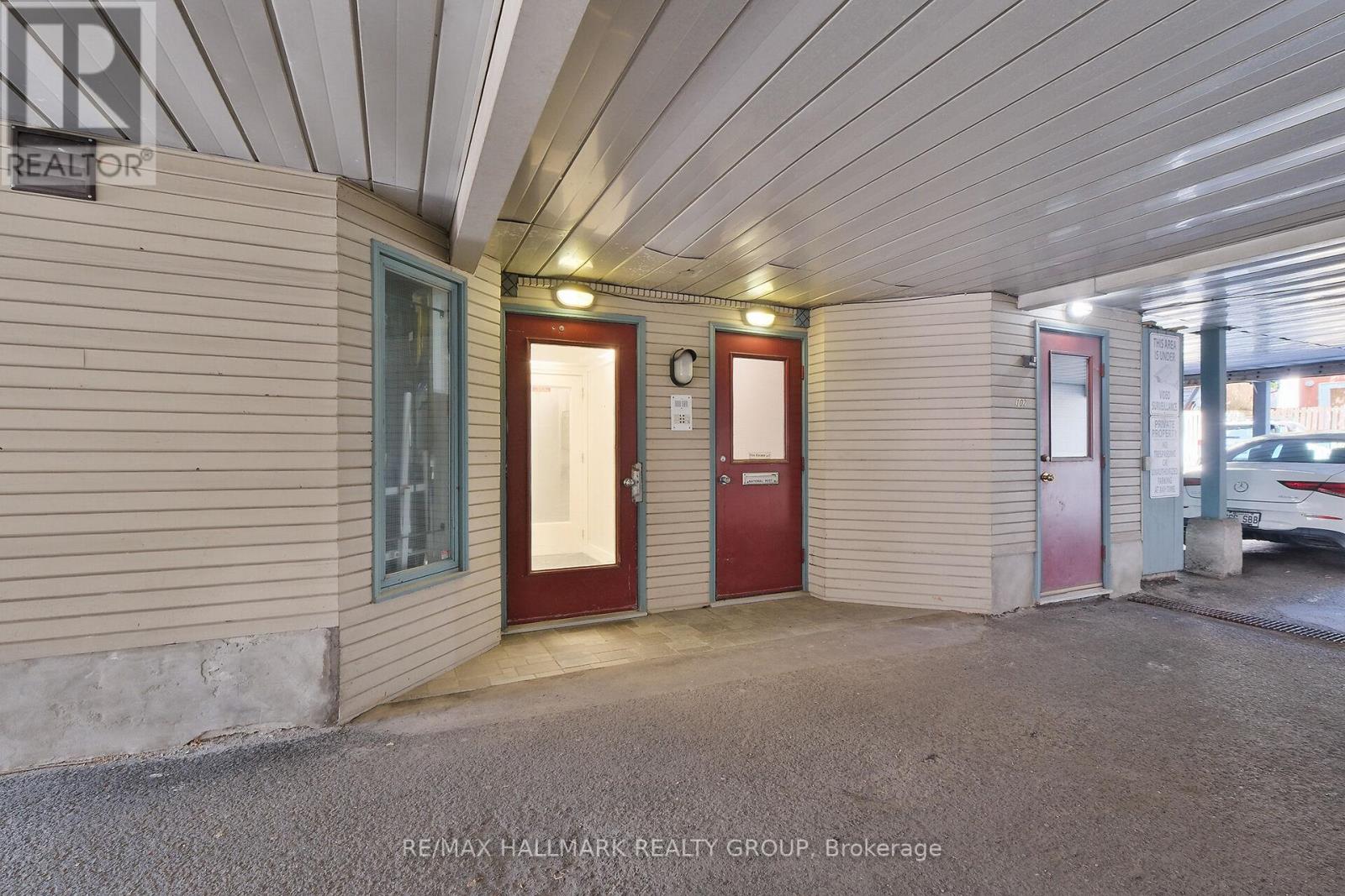 Photo 7 of 202 117 Murray Street, Ottawa ON