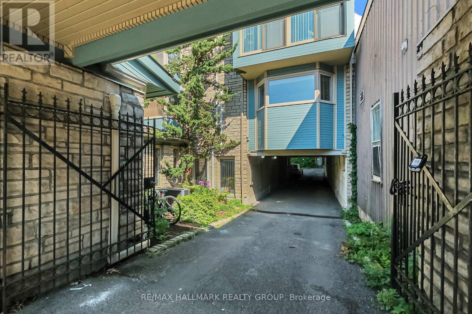 Photo 24 of 202 117 Murray Street, Ottawa ON