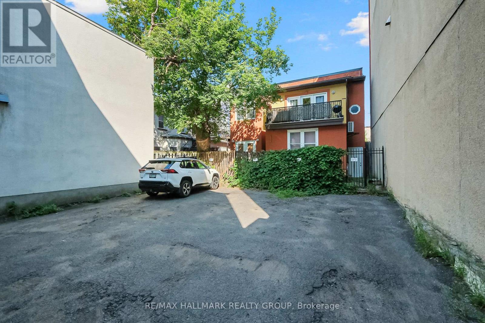 Photo 6 of 202 117 Murray Street, Ottawa ON