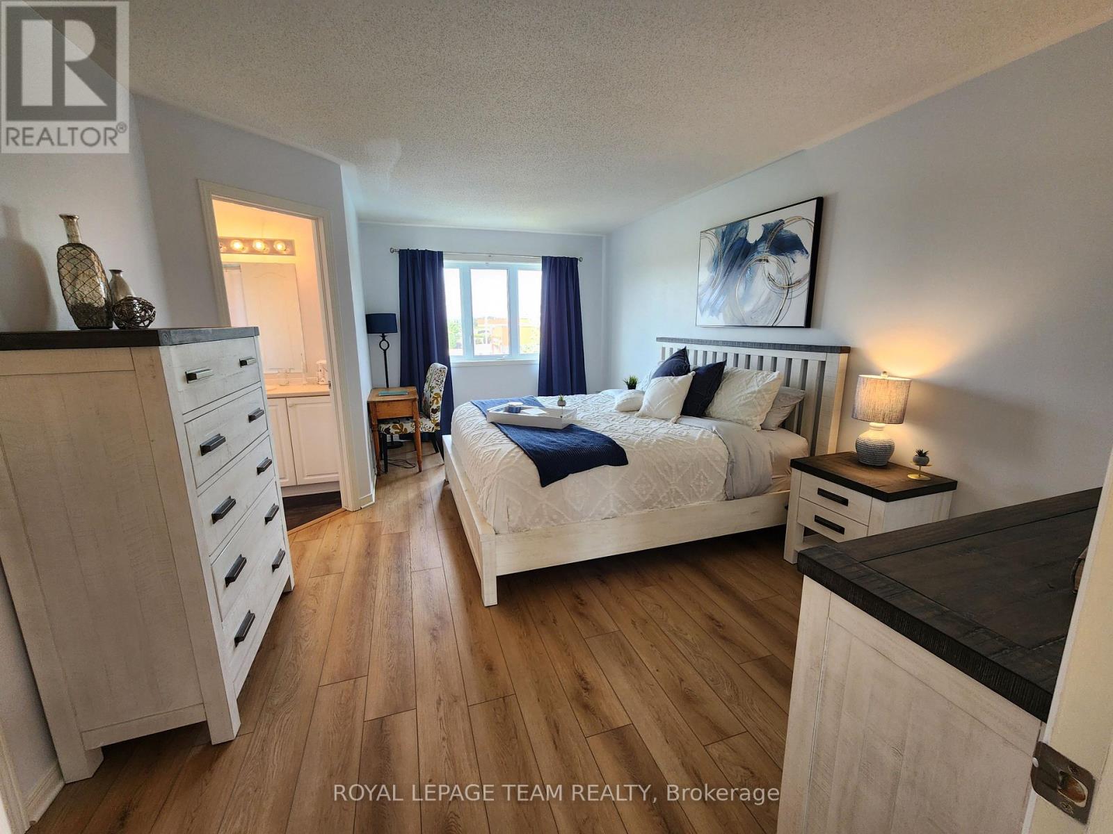 Photo 7 of 138 Freeport Drive, Ottawa ON