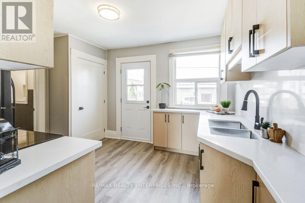 Photo 12 of 1039 5 Cannon Street E, Hamilton ON