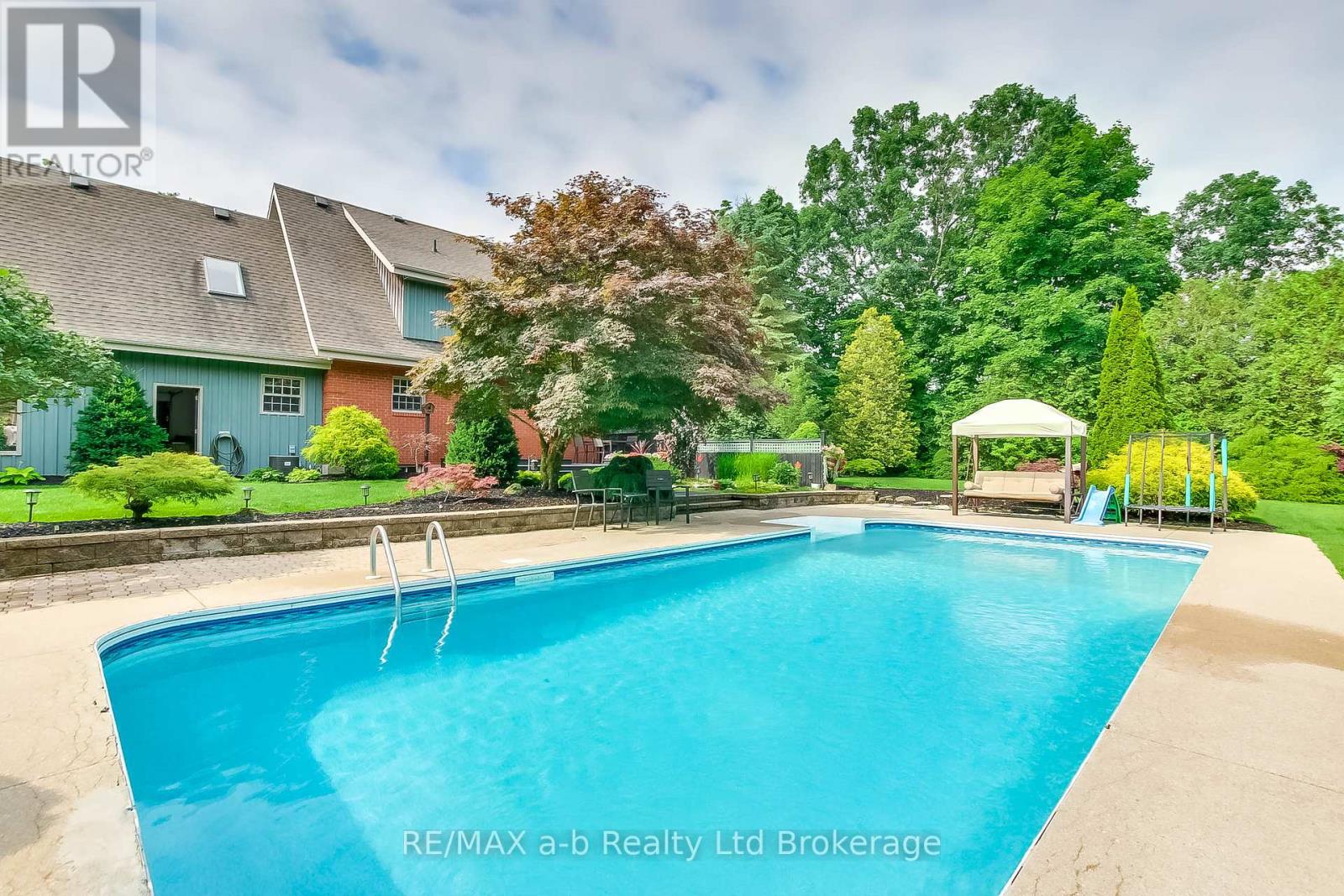Photo 26 of 81 Windham 9 Road, Norfolk ON