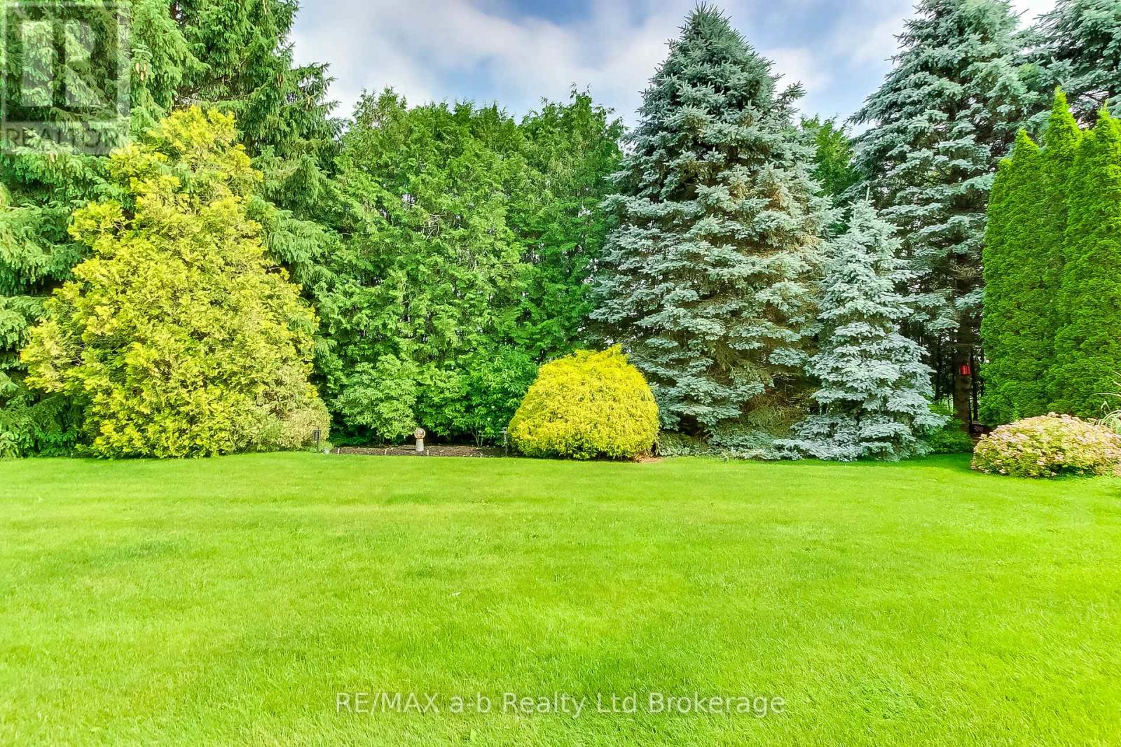 Photo 38 of 81 Windham 9 Road, Norfolk ON