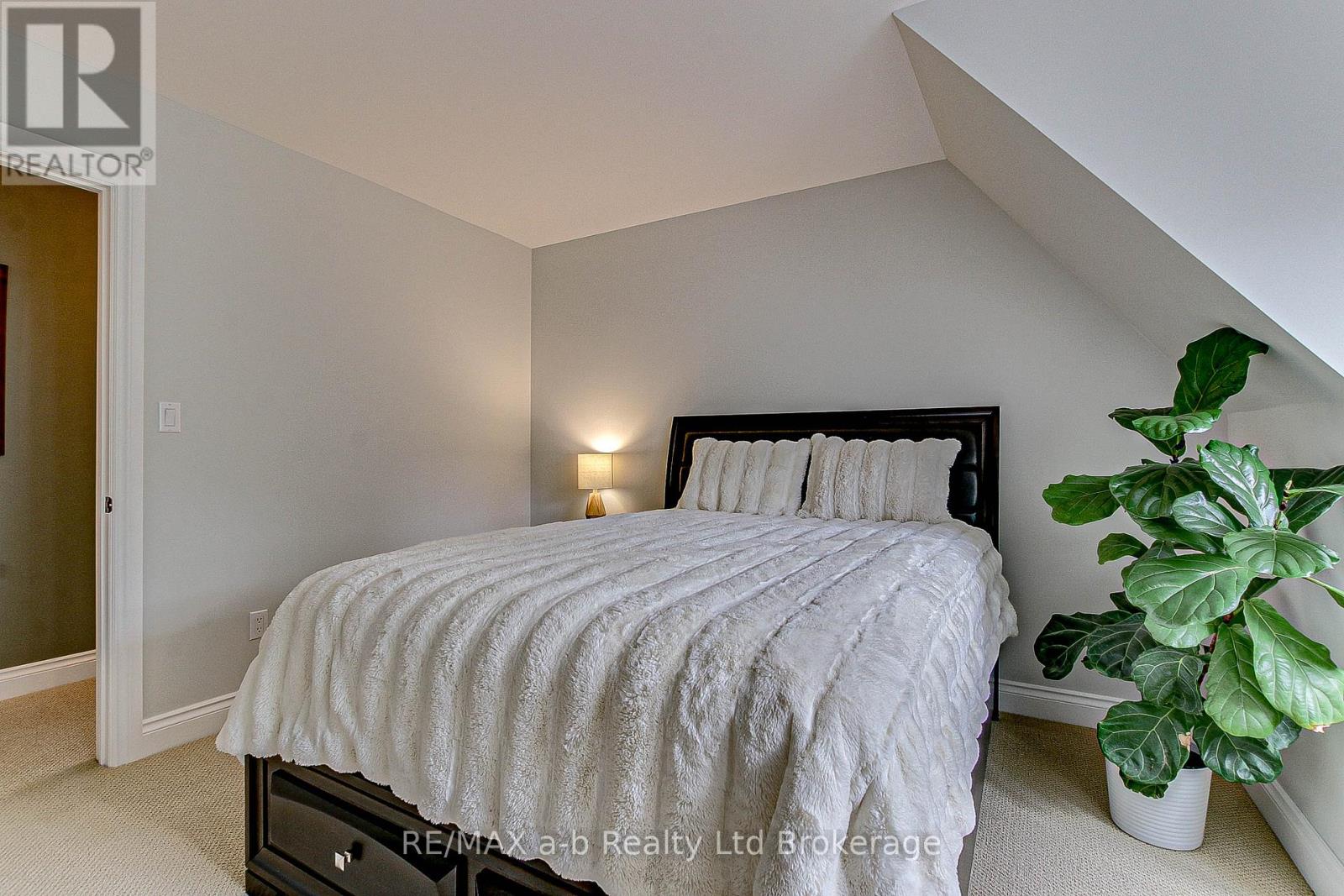 Photo 7 of 81 Windham 9 Road, Norfolk ON