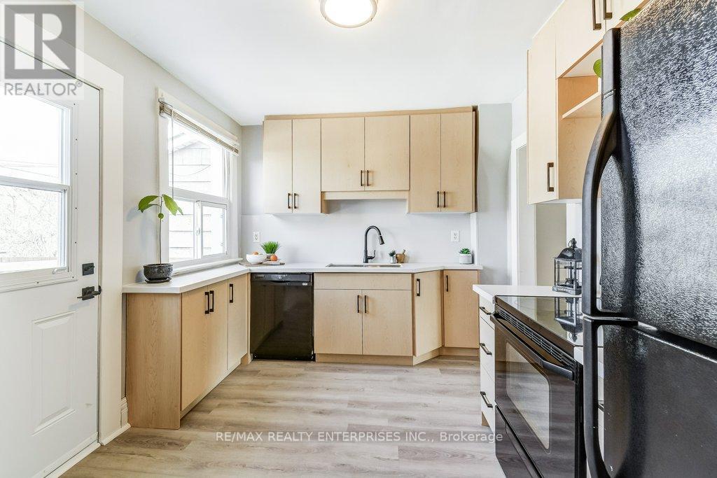 Photo 13 of 1039 5 Cannon Street E, Hamilton ON